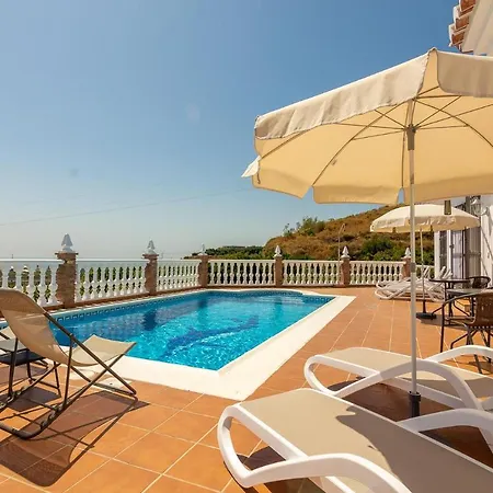 Villa Andalucia: Cerca De Todo, Intimidad Y Espacio Nerja