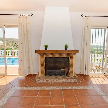 Villa Andalucia: Cerca De Todo, Intimidad Y Espacio Nerja